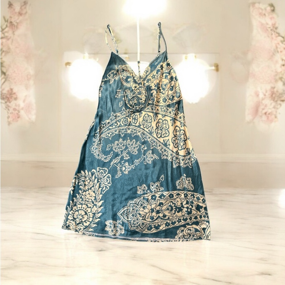 Zara Elegant Blue Paisley Nightgown dress, size S, NWOT